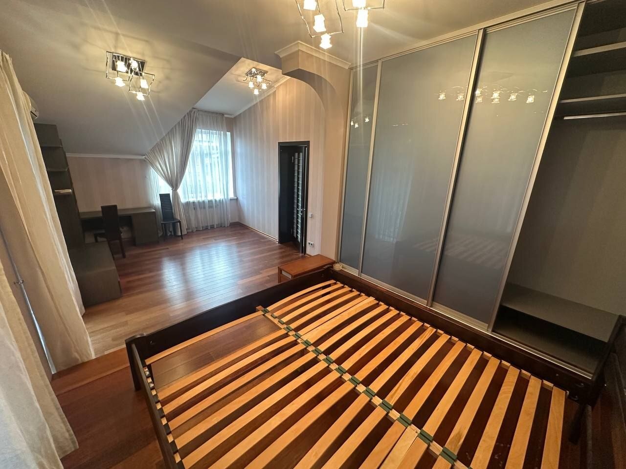 Аренда дома 500 м², Симона Петлюры ул.