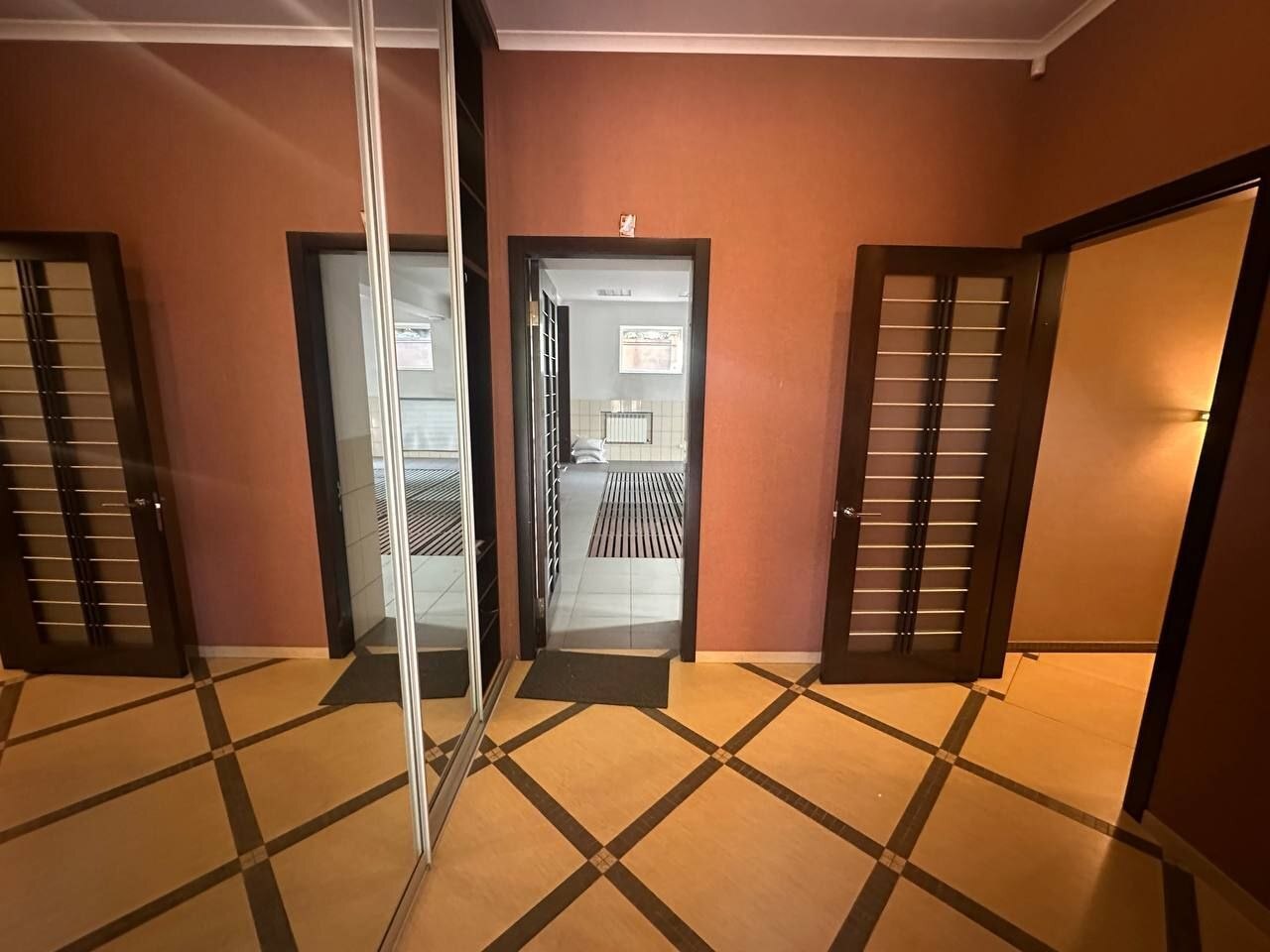 Аренда дома 500 м², Симона Петлюры ул.