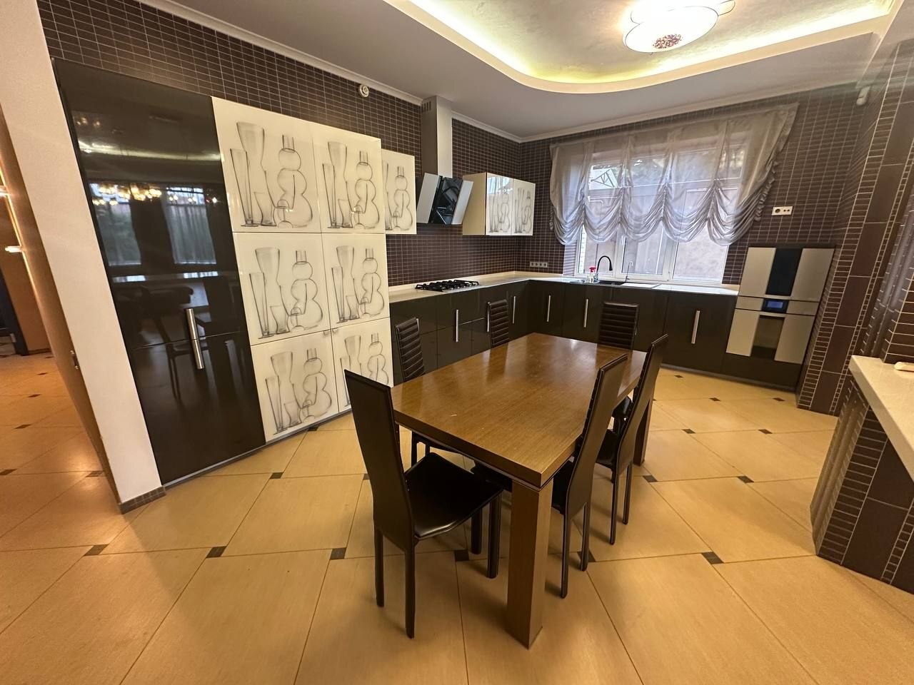 Аренда дома 500 м², Симона Петлюры ул.