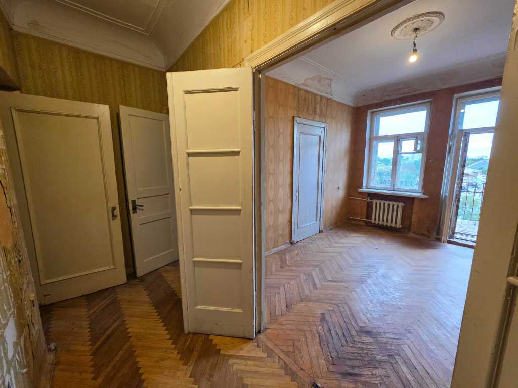 Продажа 2-комнатной квартиры 56.2 м², Деревлянская ул., 12/42
