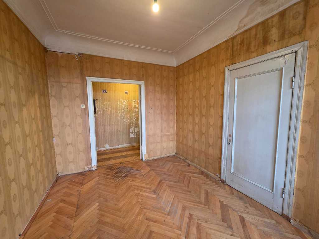 Продажа 2-комнатной квартиры 56.2 м², Деревлянская ул., 12/42
