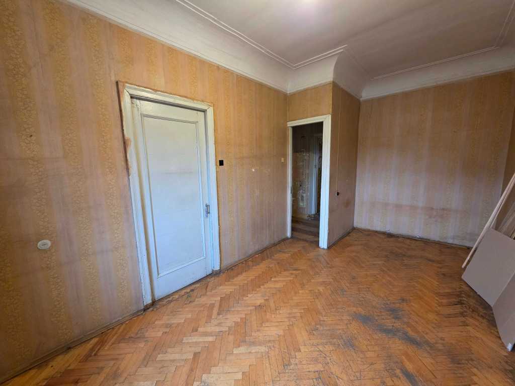 Продажа 2-комнатной квартиры 56.2 м², Деревлянская ул., 12/42