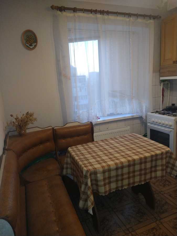 Оренда 3-кімнатної квартири 58 м², Ентузіастів вул.