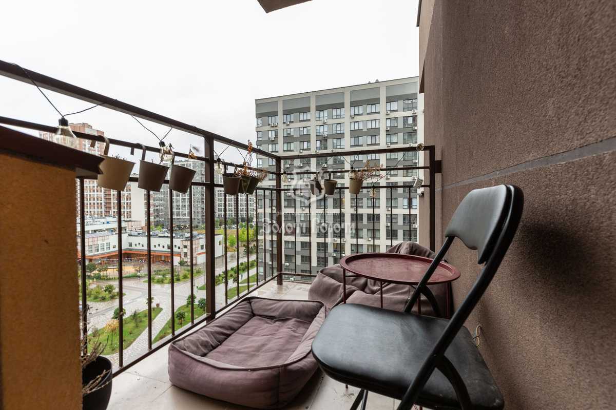 Продажа 2-комнатной квартиры 63.5 м², Александра Олеся ул., 6А