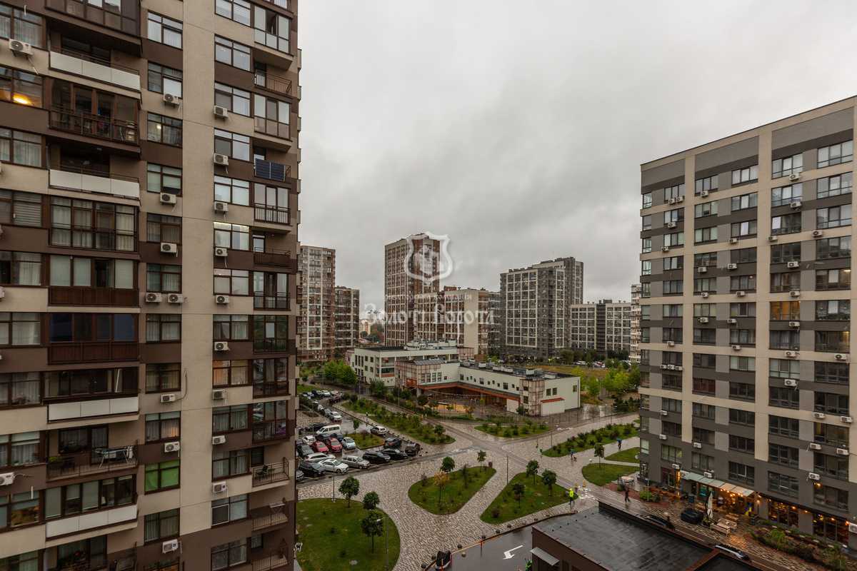 Продажа 2-комнатной квартиры 63.5 м², Александра Олеся ул., 6А