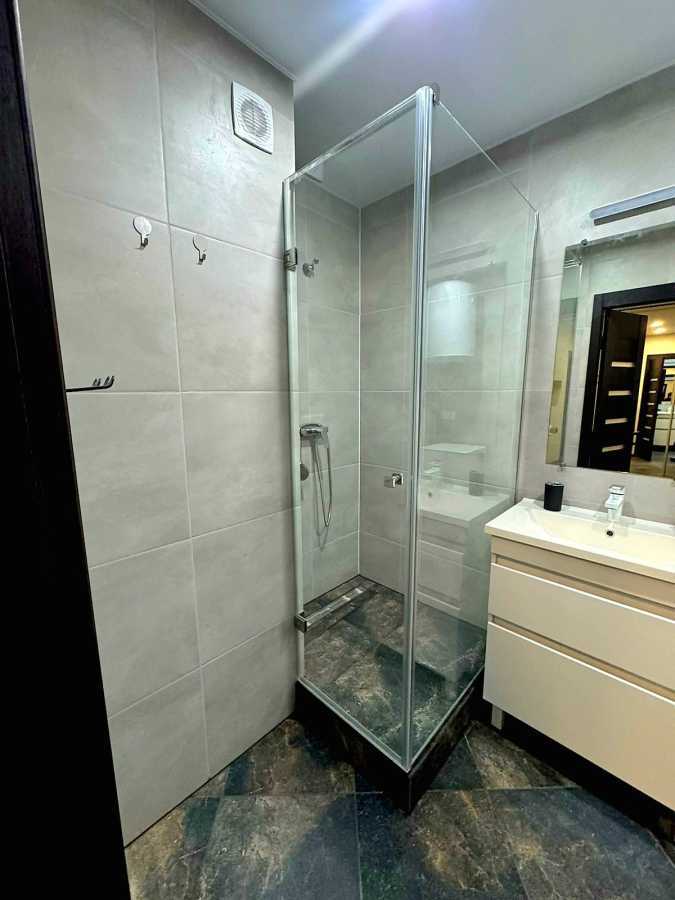 Продажа 1-комнатной квартиры 40.6 м², Озерная ул., 27А