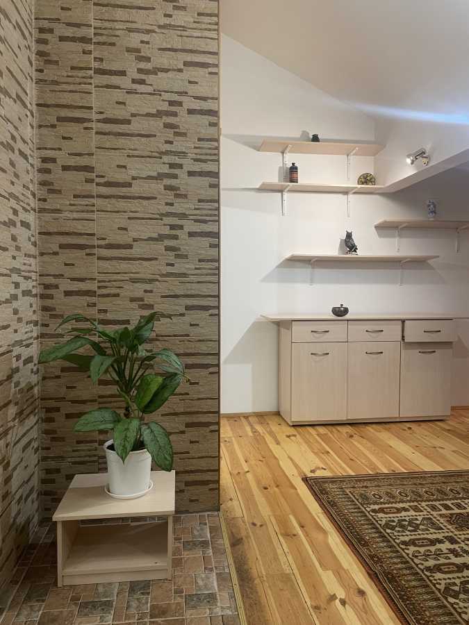 Аренда 1-комнатной квартиры 68 м², Кирилловская ул., 24