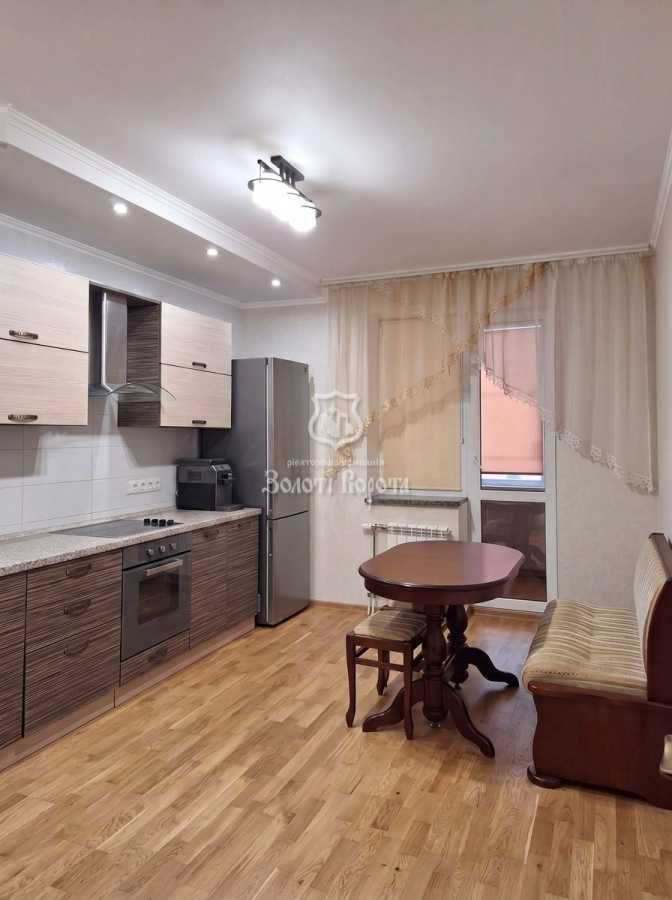 Продажа 3-комнатной квартиры 107.9 м², Павла Тычины ул., Чубинського, 3