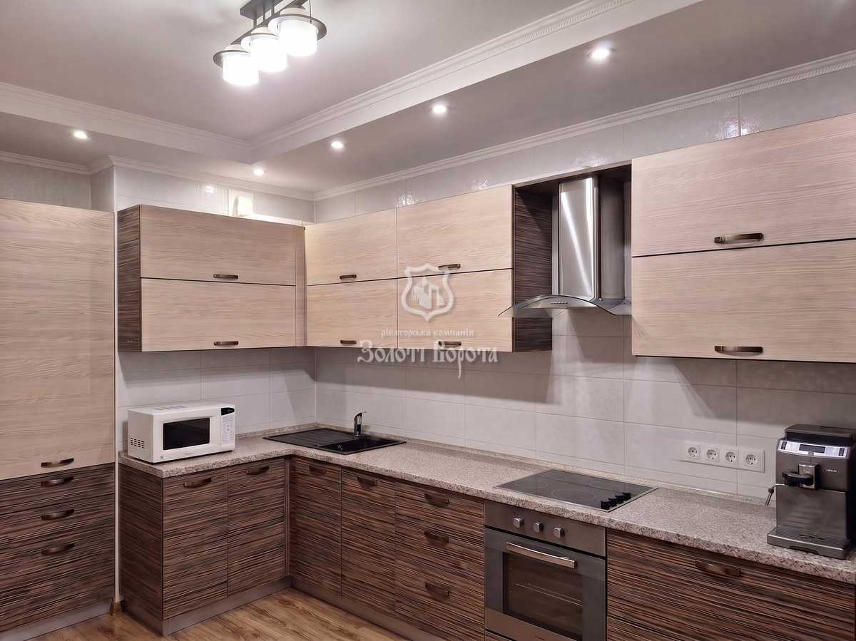 Продажа 3-комнатной квартиры 107.9 м², Павла Тычины ул., Чубинського, 3