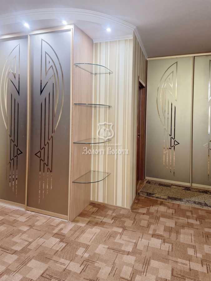 Продажа 3-комнатной квартиры 107.9 м², Павла Тычины ул., Чубинського, 3