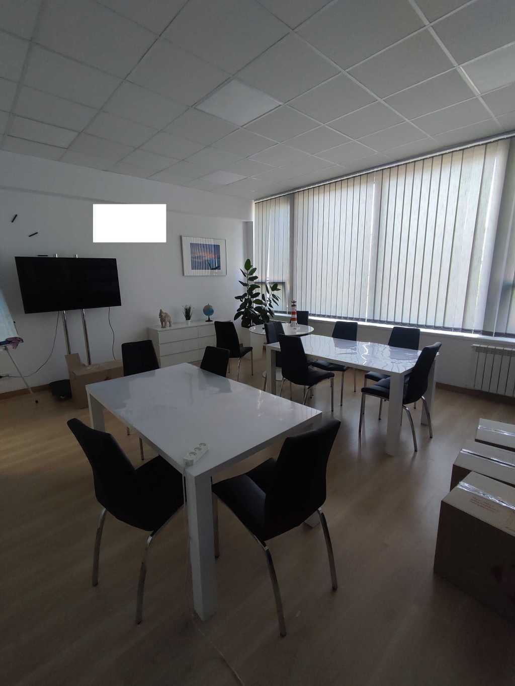 Оренда офісу 215 м², Євгена Сверстюка вул., 11