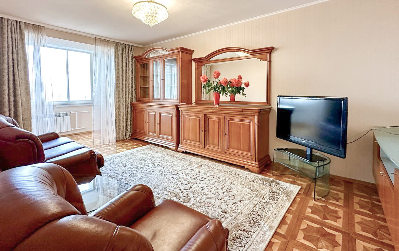 Продажа 3-комнатной квартиры 97 м², Драгоманова ул., 31В