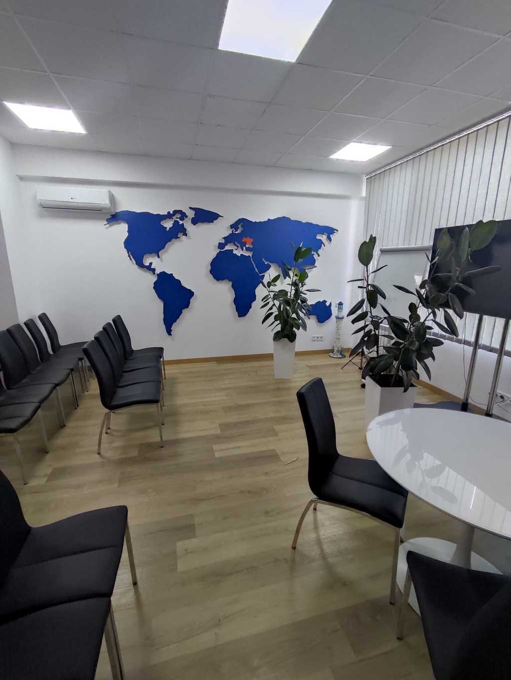 Оренда офісу 215 м², Євгена Сверстюка вул., 11