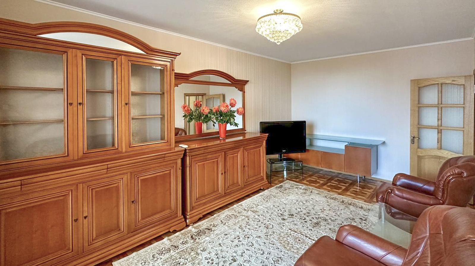 Продажа 3-комнатной квартиры 97 м², Драгоманова ул., 31В