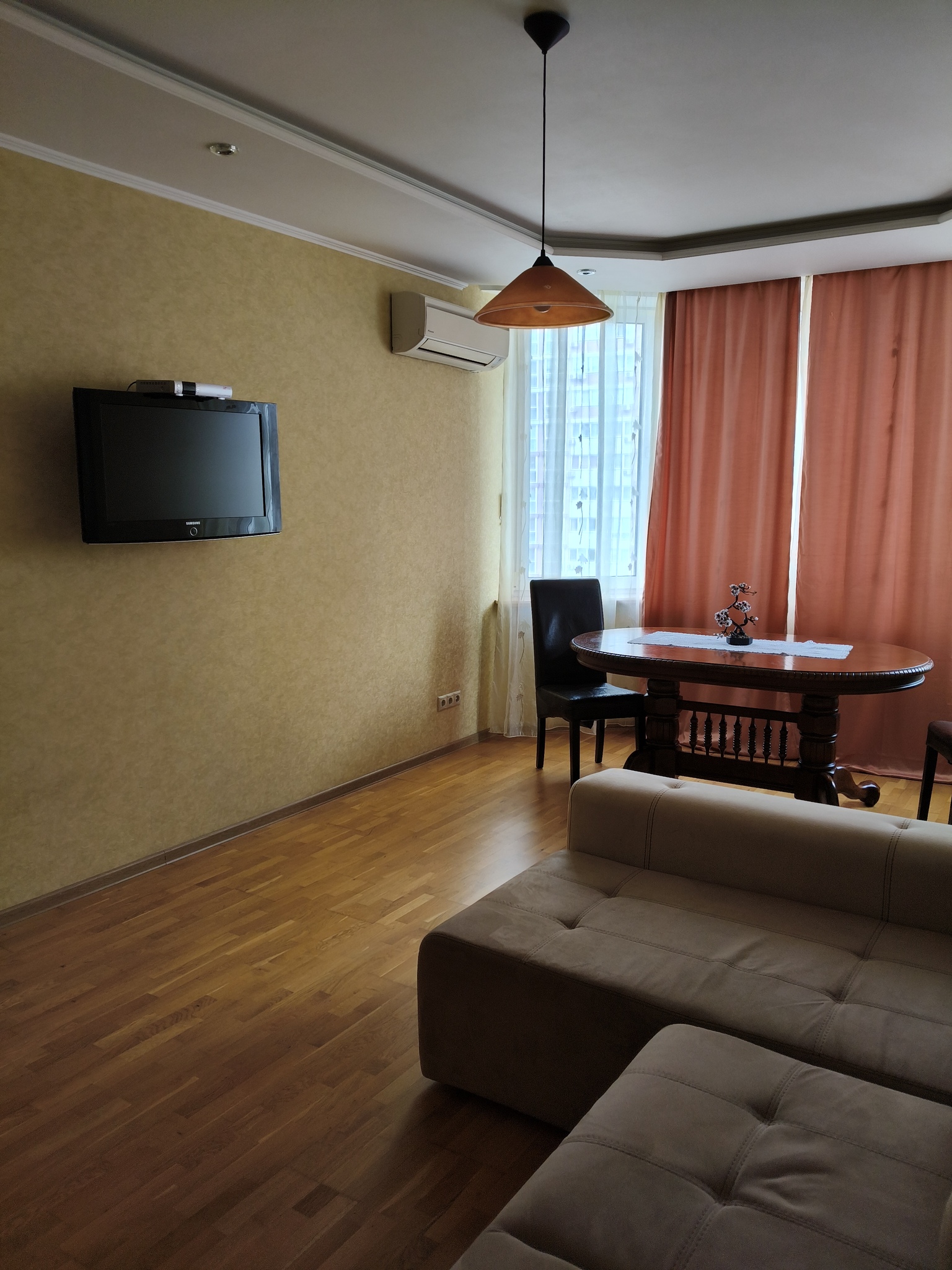 Аренда 1-комнатной квартиры 58 м², Елены Пчилки ул., 6