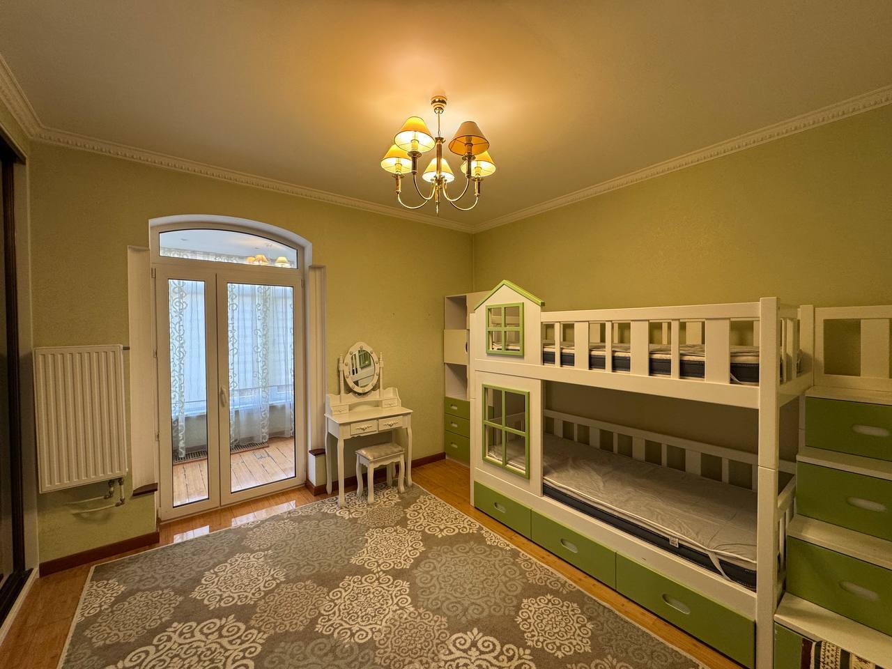 Аренда 4-комнатной квартиры 140 м², Большая Васильковская ул., 71
