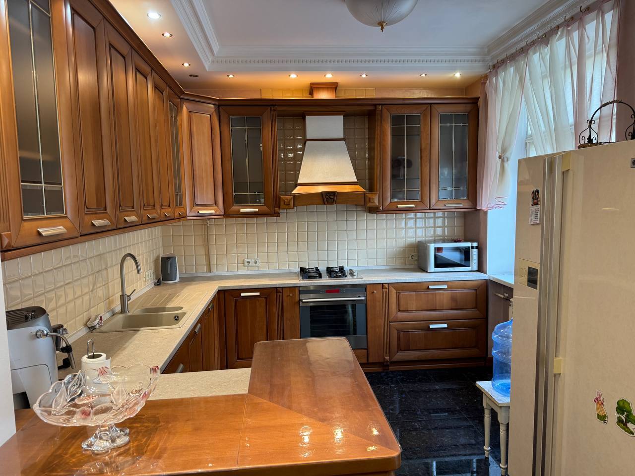 Аренда 4-комнатной квартиры 140 м², Большая Васильковская ул., 71