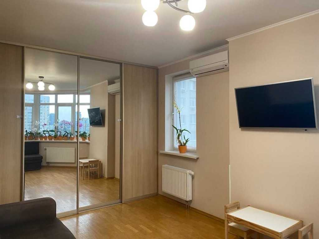 Продажа 1-комнатной квартиры 44.4 м², Феодосийская ул., 3в