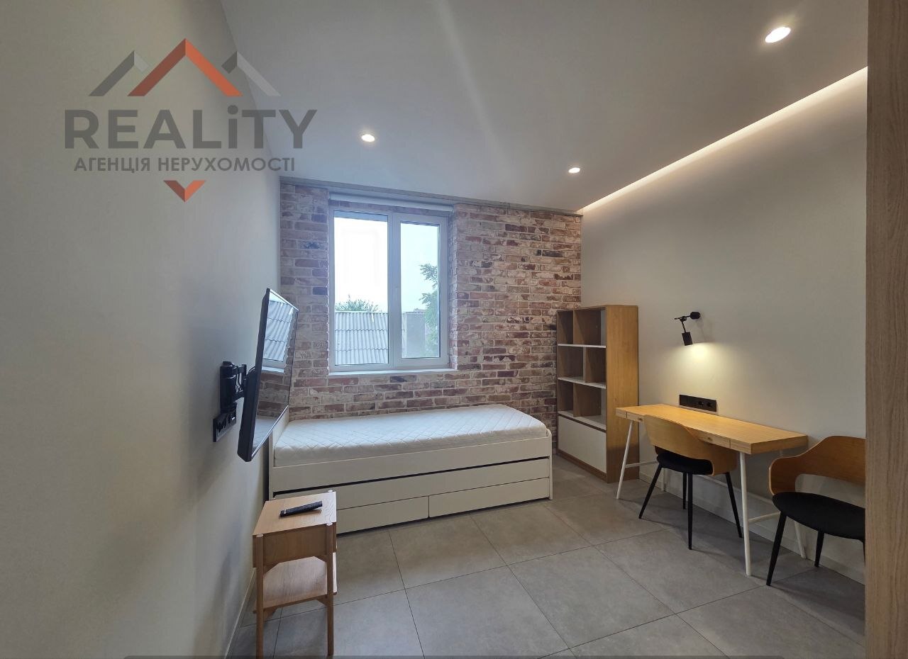 Аренда 4-комнатной квартиры 114 м², Сечевых Стрельцов ул.