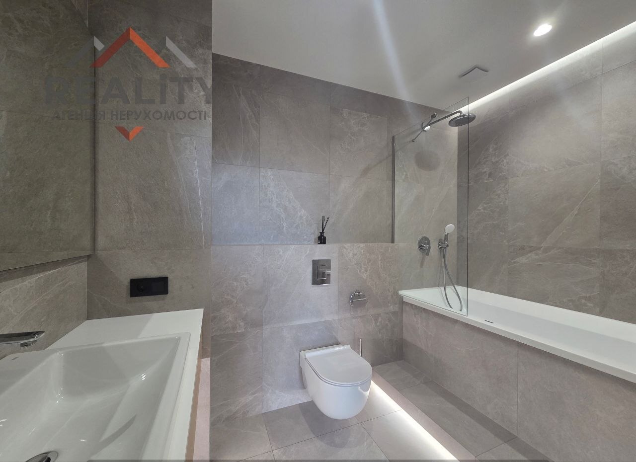 Аренда 4-комнатной квартиры 114 м², Сечевых Стрельцов ул.