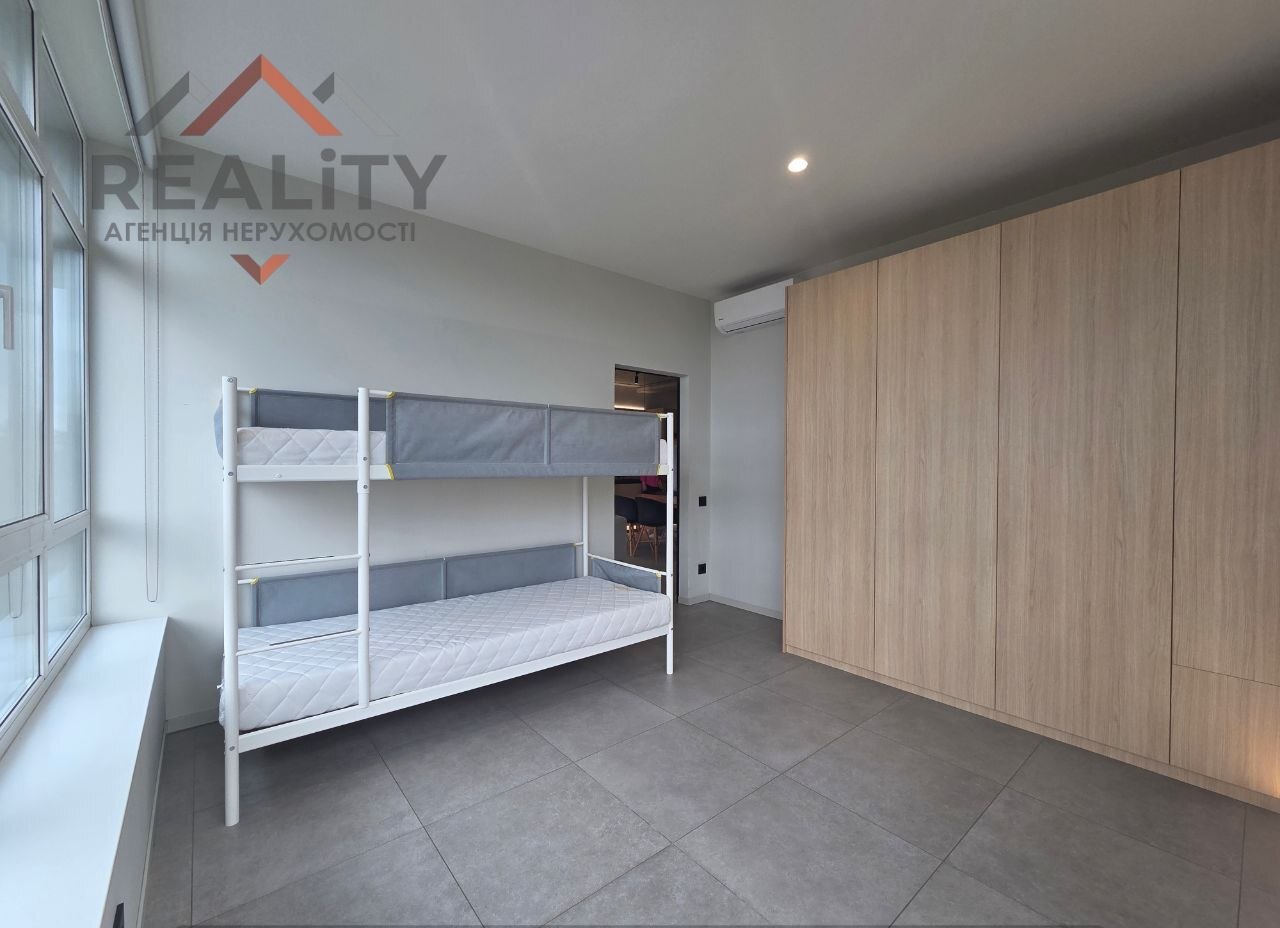 Аренда 4-комнатной квартиры 114 м², Сечевых Стрельцов ул.