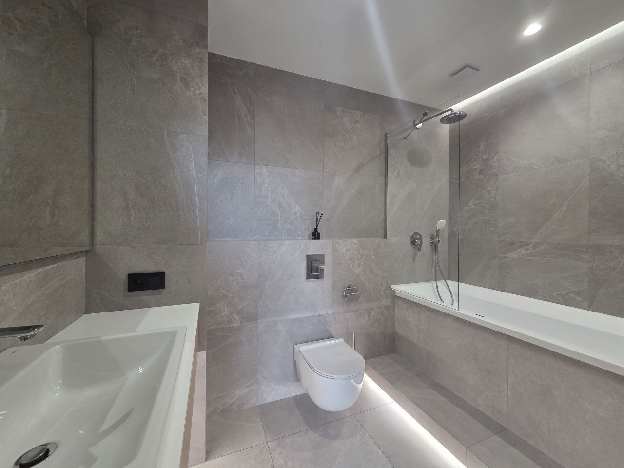 Аренда 4-комнатной квартиры 114 м², Сечевых Стрельцов ул.