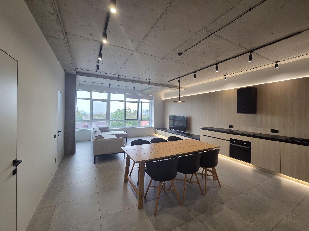 Аренда 4-комнатной квартиры 114 м², Сечевых Стрельцов ул.
