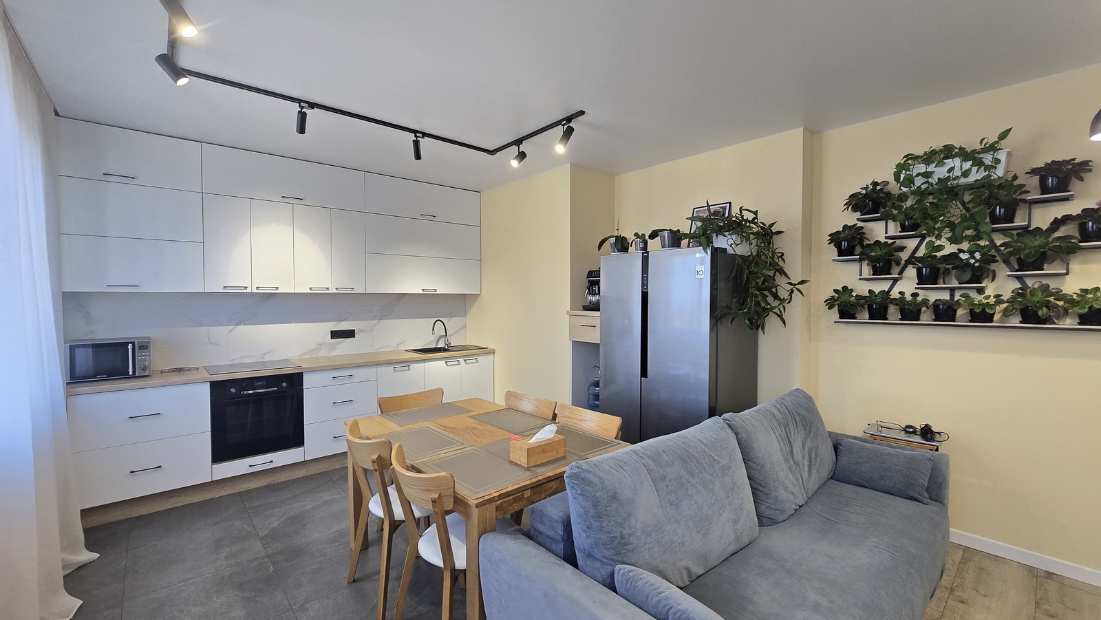 Продаж 2-кімнатної квартири 61 м², Перлинна вул.