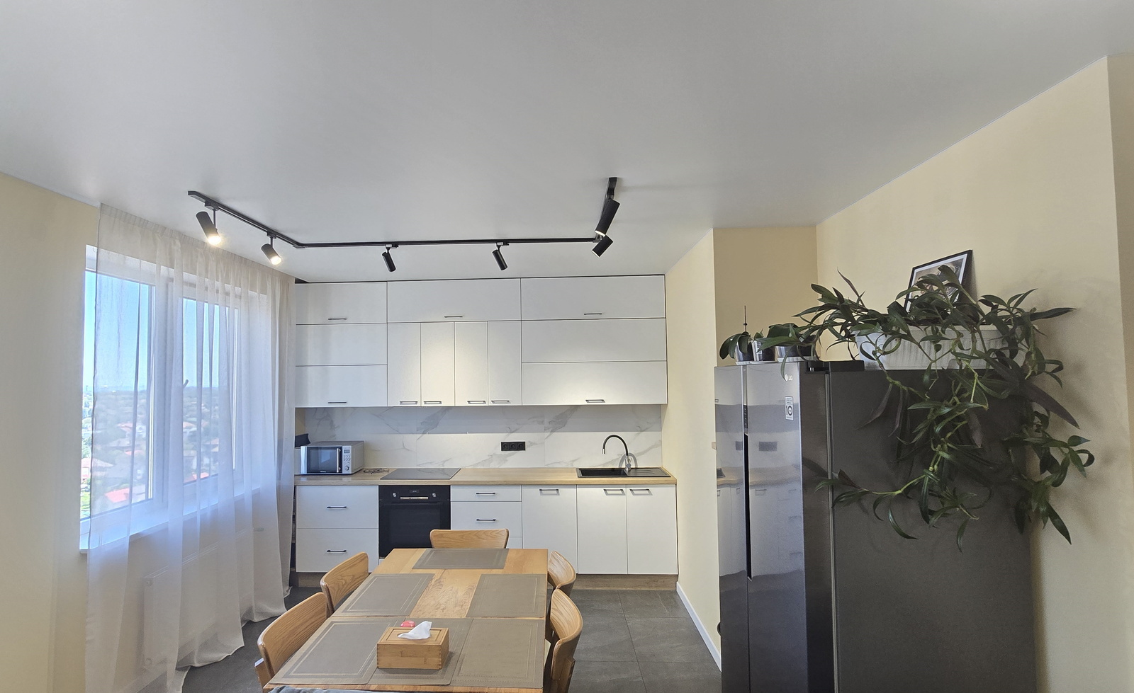 Продаж 2-кімнатної квартири 61 м², Перлинна вул.
