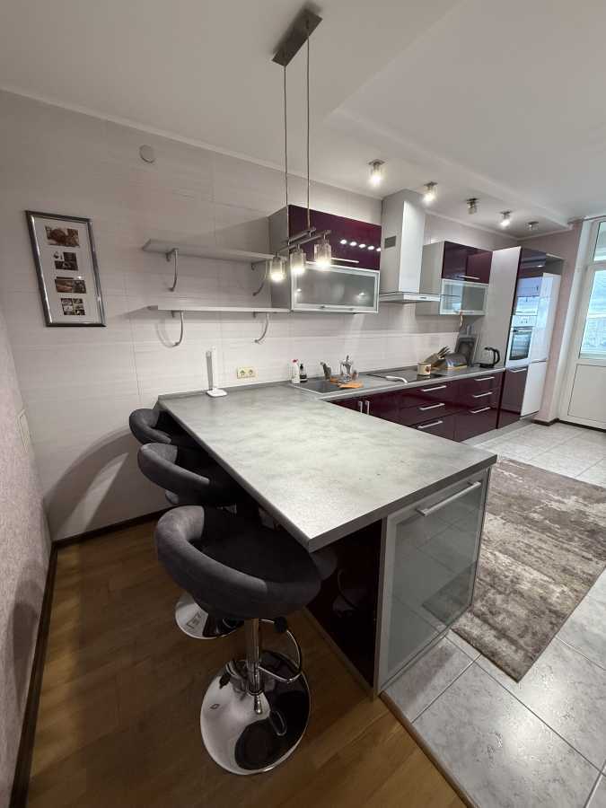 Продажа 2-комнатной квартиры 82.2 м², Депутатская ул., 23А