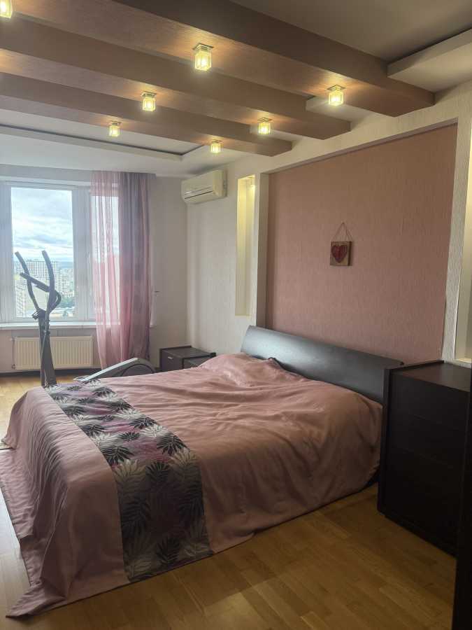 Продажа 2-комнатной квартиры 82.2 м², Депутатская ул., 23А