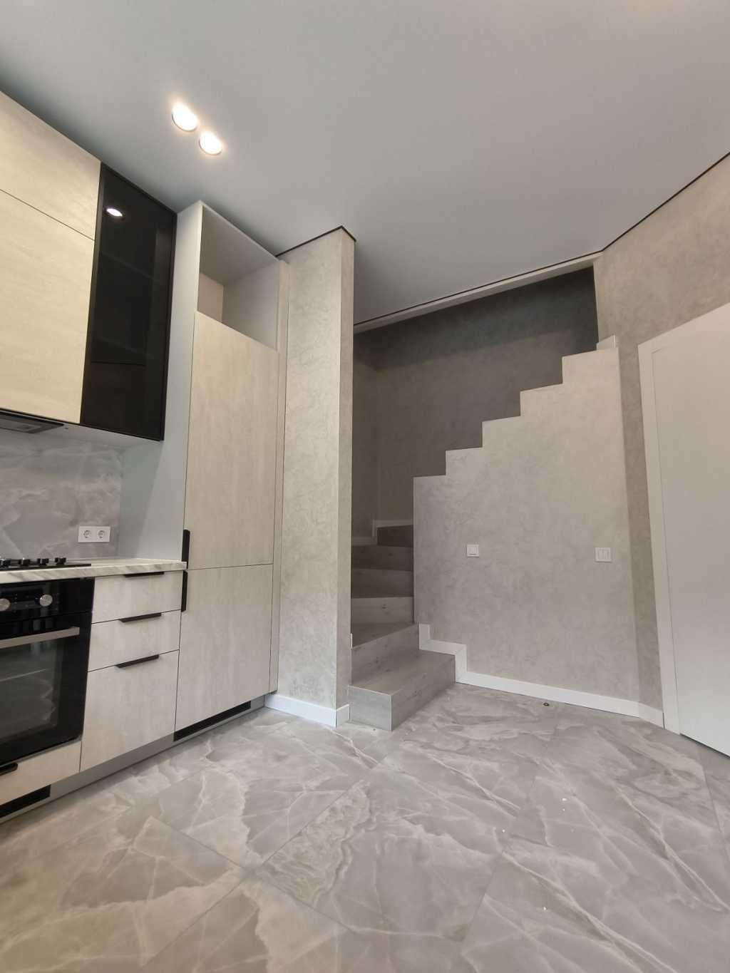 Продажа 1-комнатной квартиры 42 м², Бузкова