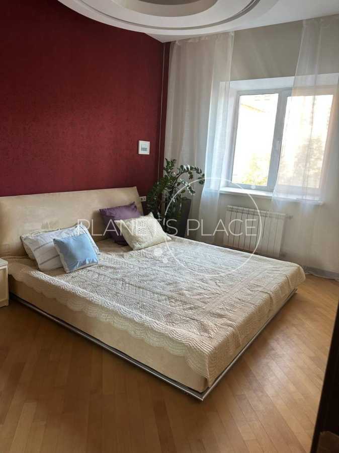 Продажа 2-комнатной квартиры 75.7 м², Вячеслава Черновола ул., 25