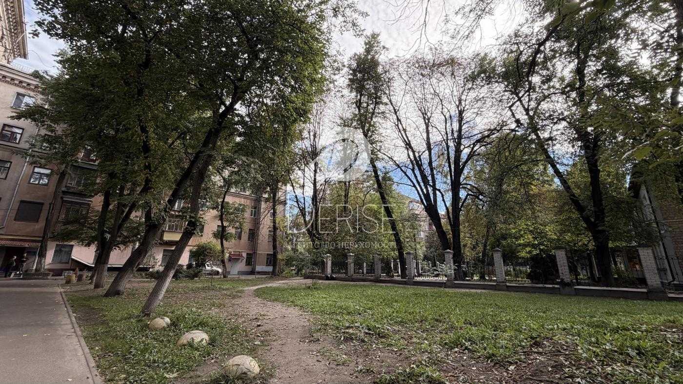 Продажа 3-комнатной квартиры 70 м², Берестейський, 75/2