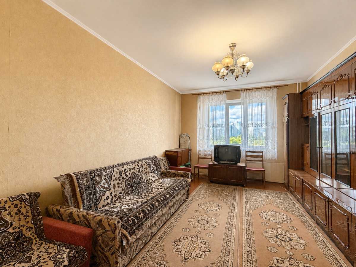 Продажа 3-комнатной квартиры 70 м², Здолбуновская ул., 7А