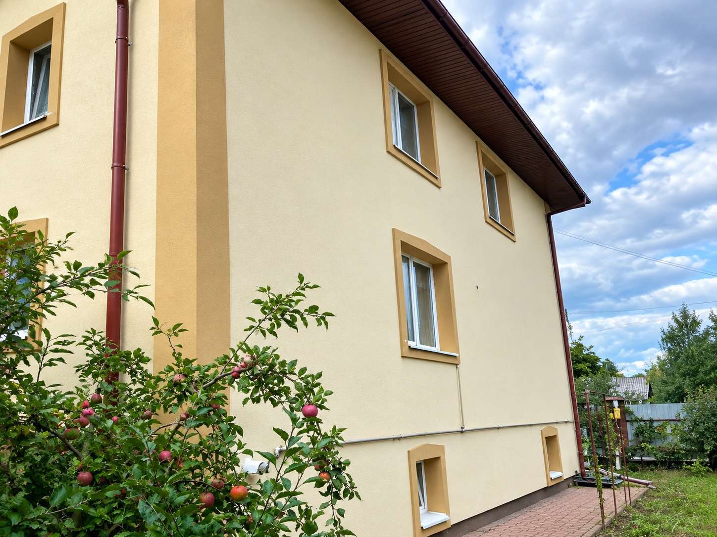 Продаж будинку 225 м², Затишна 4