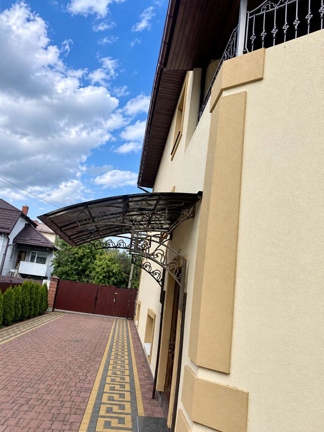 Продаж будинку 225 м², Затишна 4