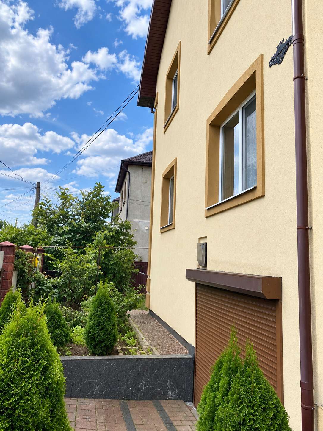 Продаж будинку 225 м², Затишна 4
