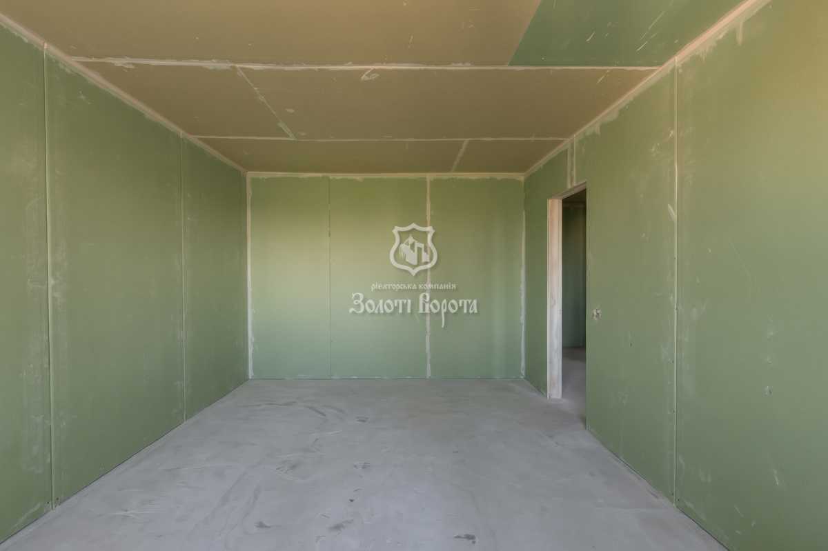Продажа 4-комнатной квартиры 90 м², Школьный пер., 1а