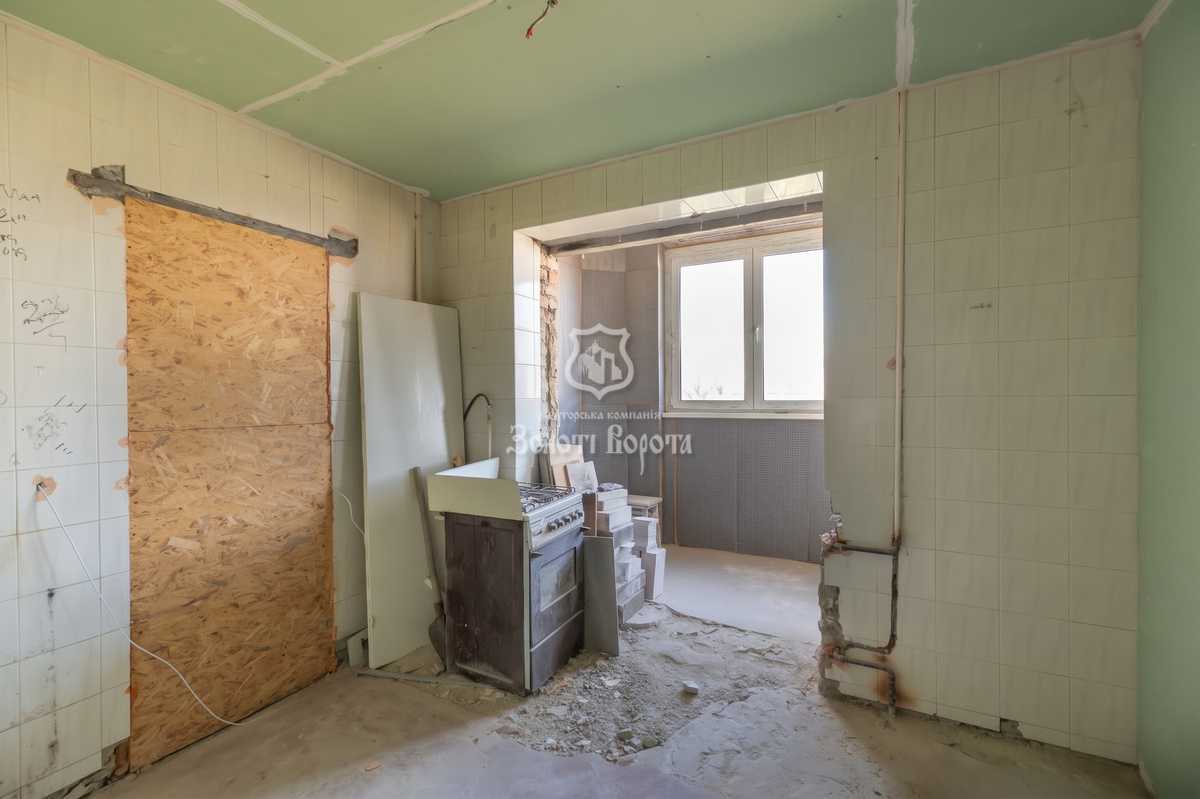 Продажа 4-комнатной квартиры 90 м², Школьный пер., 1а