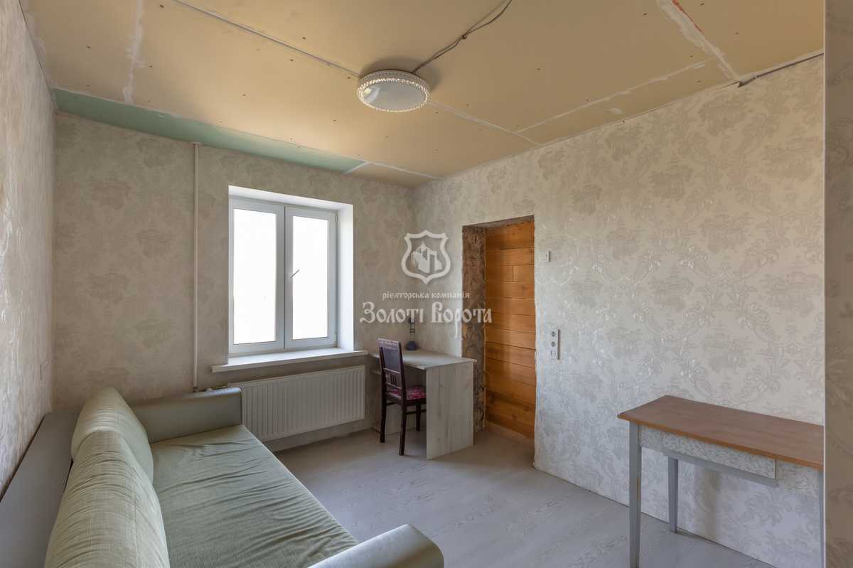 Продажа 4-комнатной квартиры 90 м², Школьный пер., 1а