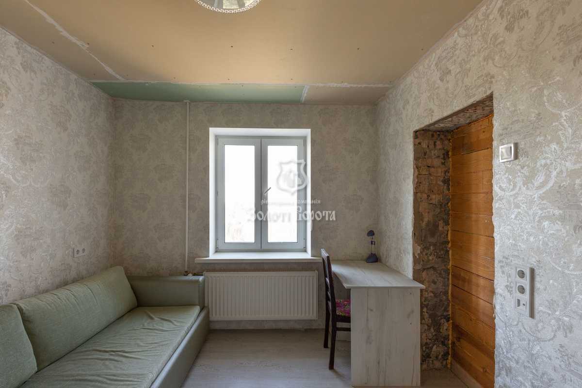 Продажа 4-комнатной квартиры 90 м², Школьный пер., 1а