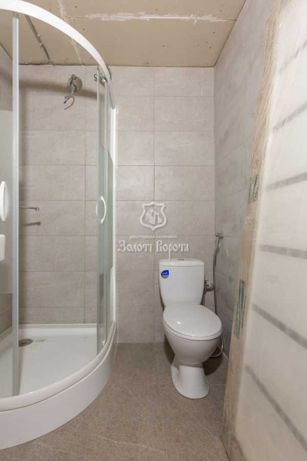 Продажа 4-комнатной квартиры 90 м², Школьный пер., 1а