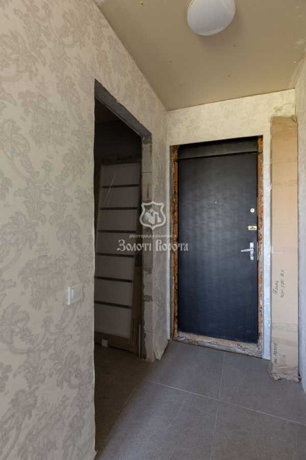 Продажа 4-комнатной квартиры 90 м², Школьный пер., 1а