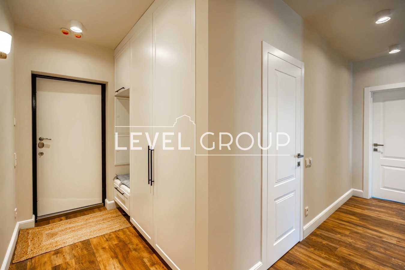 Продажа 2-комнатной квартиры 75.7 м², Златоустовская ул., 25