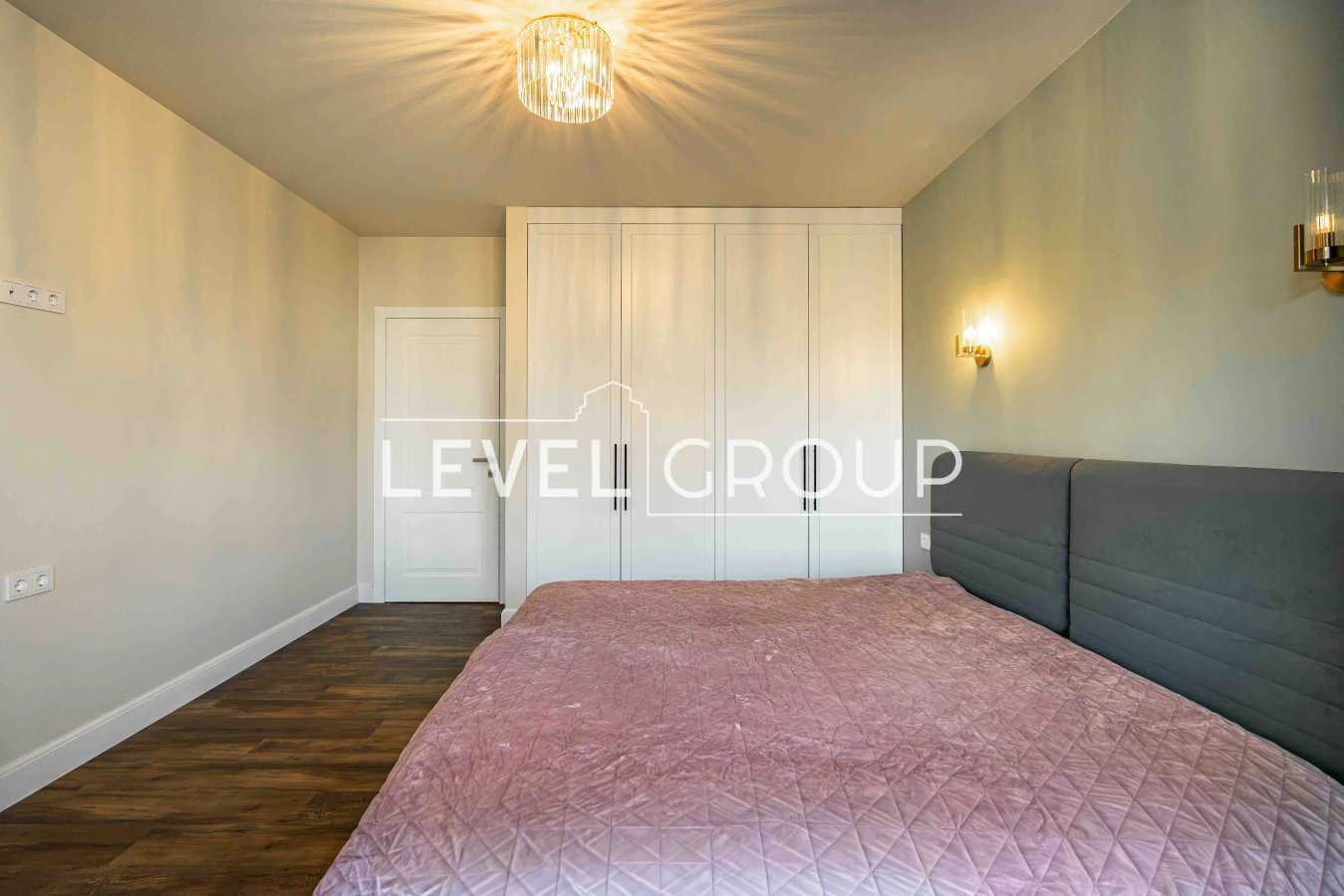 Продажа 2-комнатной квартиры 75.7 м², Златоустовская ул., 25