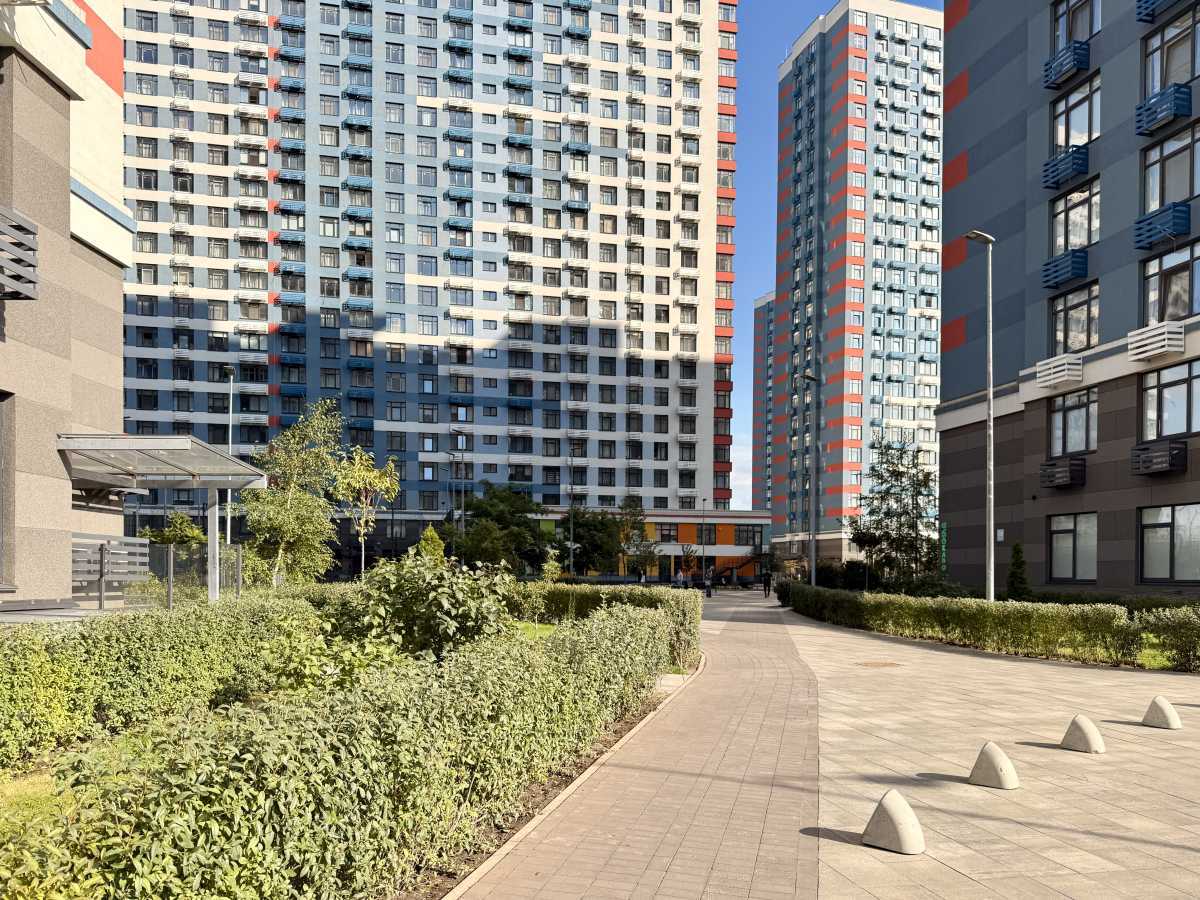 Продаж 1-кімнатної квартири 46.7 м², Євгена Сверстюка вул., 6