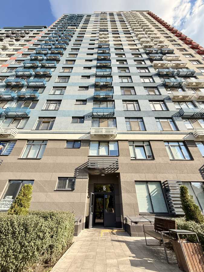 Продаж 1-кімнатної квартири 46.7 м², Євгена Сверстюка вул., 6