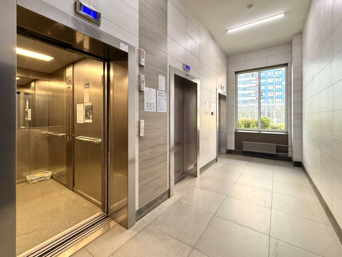 Продаж 1-кімнатної квартири 46.7 м², Євгена Сверстюка вул., 6