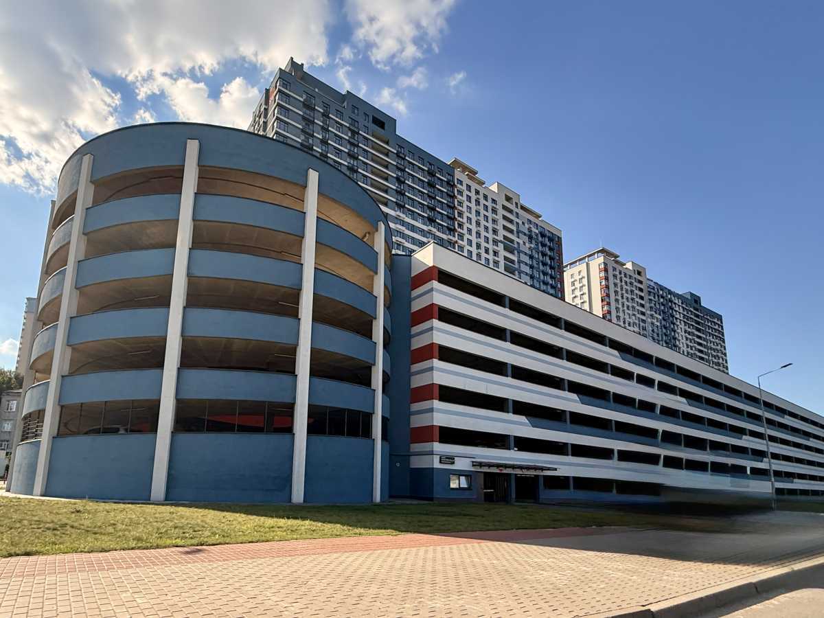 Продаж 1-кімнатної квартири 46.7 м², Євгена Сверстюка вул., 6